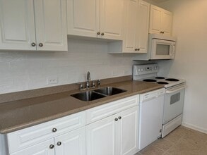 14 Old S Ct in Bluffton, SC - Building Photo - Building Photo