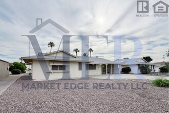 11221 N 103rd Ave in Sun City, AZ - Building Photo - Building Photo