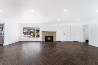 569 Canosa Ave in Las Vegas, NV - Building Photo - Building Photo