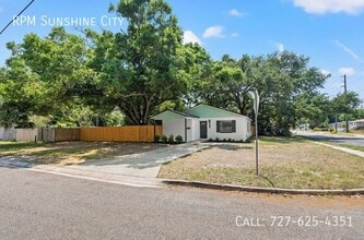 4702 15th Ave S in St. Petersburg, FL - Building Photo - Building Photo
