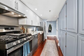 77 River St in Hoboken, NJ - Foto de edificio - Building Photo