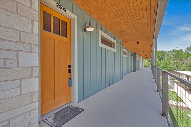 4704 Sunset Trail in Austin, TX - Building Photo - Building Photo