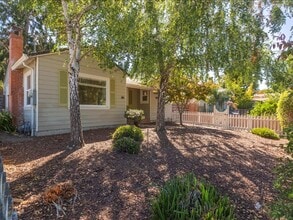 7741 Greenly Dr in Oakland, CA - Building Photo - Building Photo