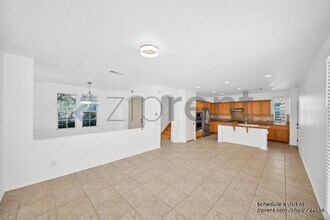 25333 Los Arqueros Dr in Stevenson Ranch, CA - Building Photo - Building Photo