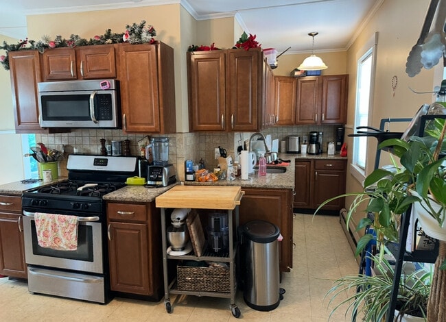 19 Holbrook Ct, Unit 2