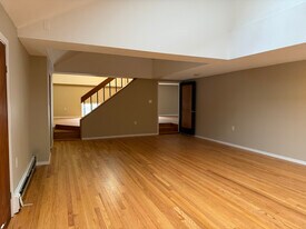 422 Main St, Unit 422 Retail in Townsend, MA - Building Photo