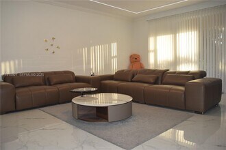 538 Slippery Rock Rd in Weston, FL - Foto de edificio - Building Photo