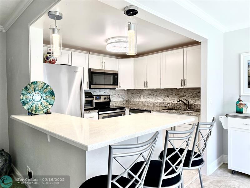 342 Flanders Dr in Delray Beach, FL - Building Photo