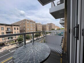 2550 17th St NW in Washington, DC - Building Photo - Building Photo