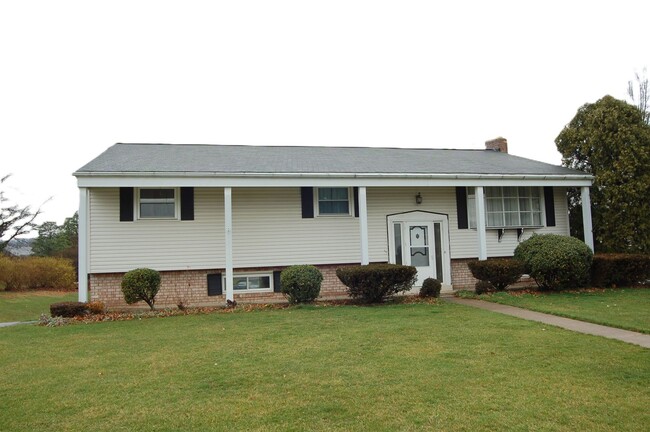 property at 2612 Skylark Dr