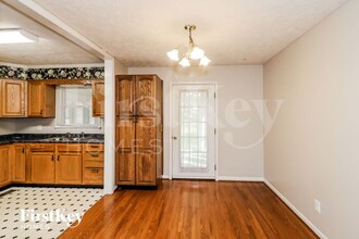 2333 Donnie Lee Dr in Gainesville, GA - Foto de edificio - Building Photo