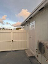 19316 SW 121st Ave in Miami, FL - Building Photo