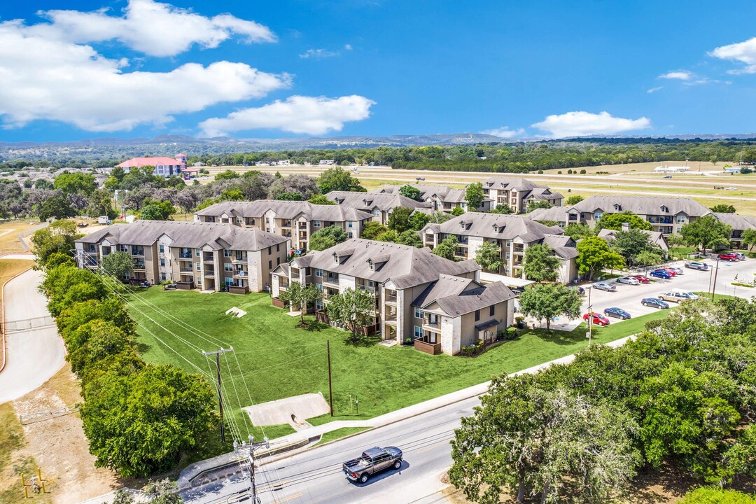 Oxbow Hill Country in Boerne, TX - Foto de edificio