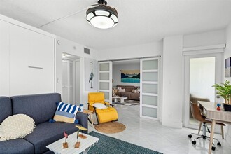 1500 S Ocean Blvd, Unit 1403 in Pompano Beach, FL - Foto de edificio - Building Photo