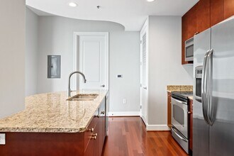 301 Fayetteville St in Raleigh, NC - Foto de edificio - Building Photo