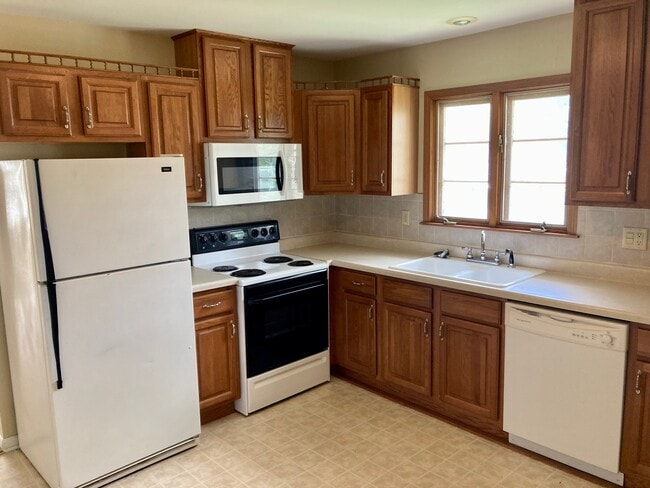 310 S Clayton Ave, Unit 310 in Maryville, MO - Building Photo - Building Photo
