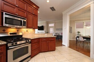 105 W 13th St in Houston, TX - Building Photo - Building Photo