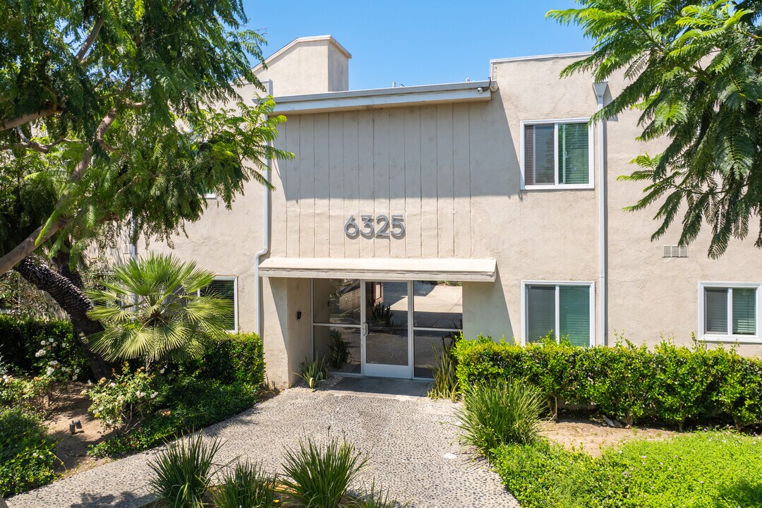 Pet Friendly Apartment Complex in South LA in Los Angeles, CA - Foto de edificio