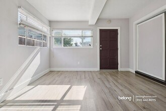 8630 Stanmoor Dr in Los Angeles, CA - Building Photo - Building Photo