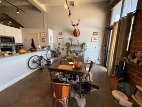 915 N San Jacinto St in Houston, TX - Building Photo - Building Photo