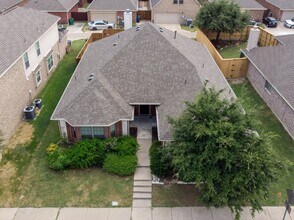 5705 Broken Spur in McKinney, TX - Foto de edificio - Building Photo