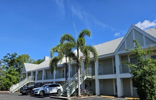 Westhaven Residence in Tampa, FL - Building Photo