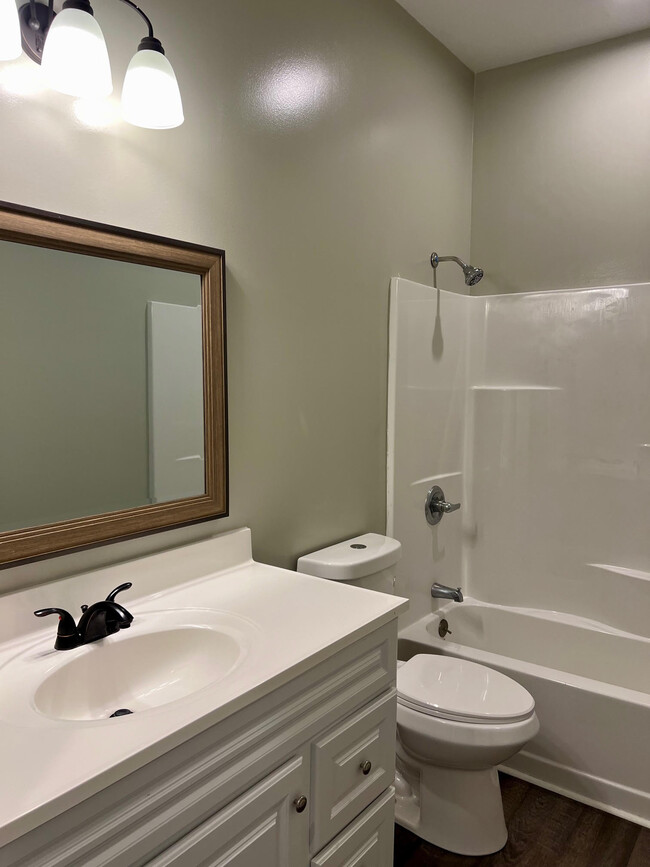 217 Pearl St, Unit 5 in New Albany, IN - Building Photo - Building Photo