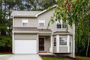 1212 Summit Links Ct in Snellville, GA - Building Photo