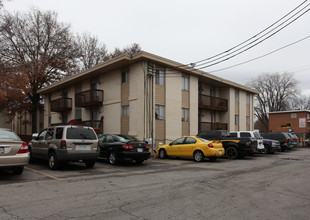 Eagle's Nest Apartments in Kansas City, KS - Building Photo - Building Photo