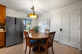 334 W Horseshoe Ave in Gilbert, AZ - Foto de edificio - Building Photo