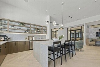 2790 Grand Ave, Unit C2 in St. Petersburg, FL - Building Photo - Building Photo