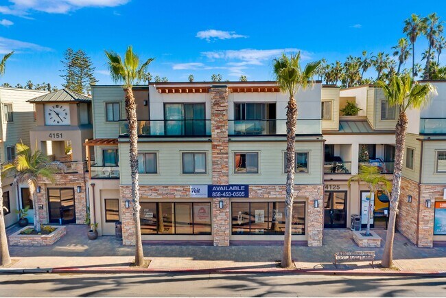 Blue Water Villas in San Diego, CA - Building Photo - Building Photo