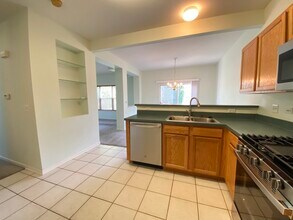 1659 S Candlestick Way in Waukegan, IL - Building Photo - Building Photo