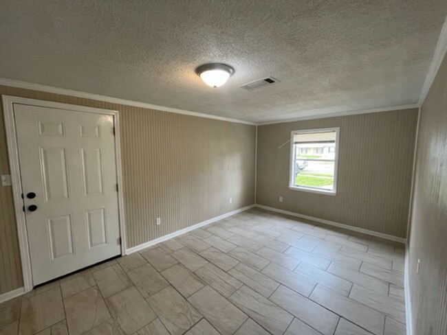 2775 Meadowbrook Dr in Horn Lake, MS - Building Photo - Building Photo