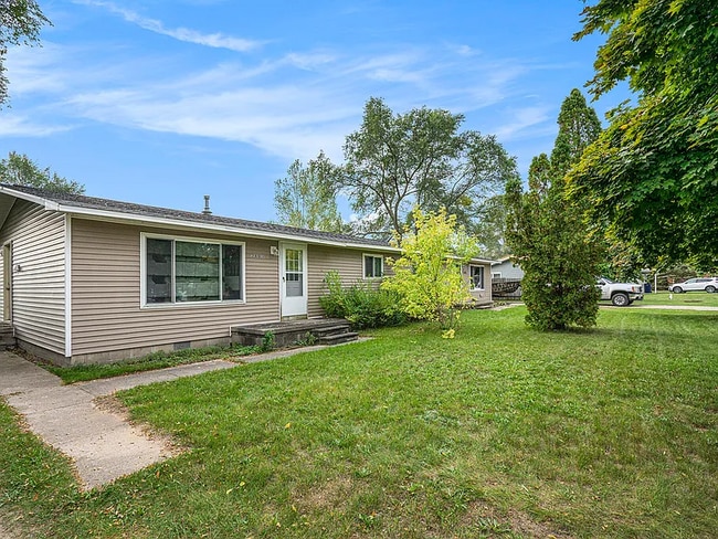 2883 Princeton Dr, Unit 2883