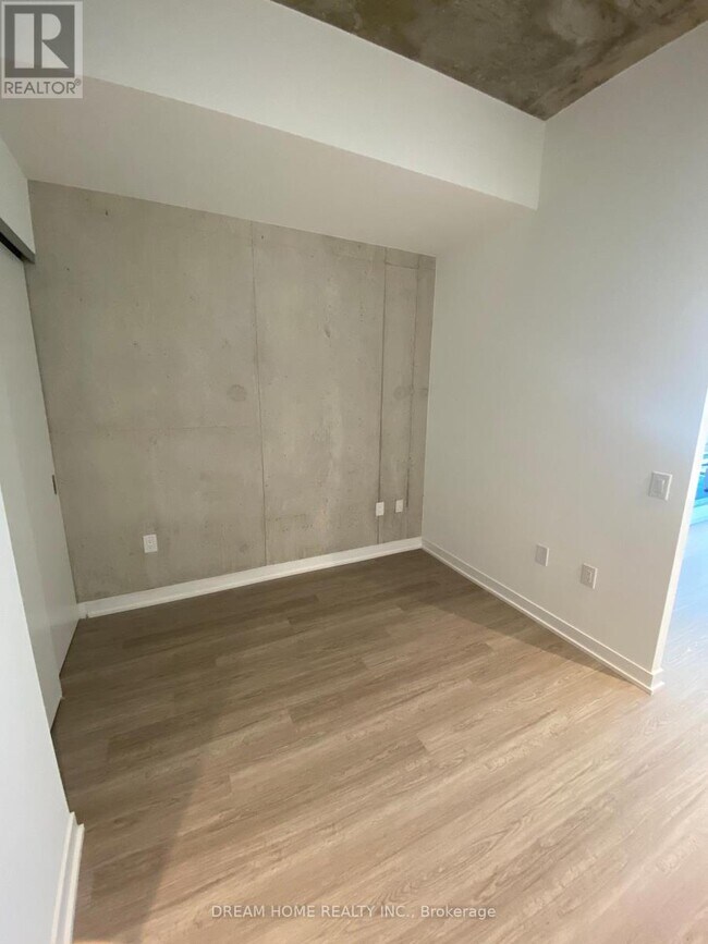 195 McCaul St in Toronto, ON - Building Photo - Building Photo