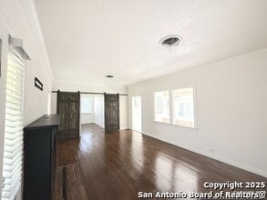 1214 Sutton Dr in San Antonio, TX - Building Photo - Building Photo