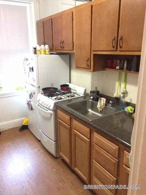 1687 Commonwealth Ave