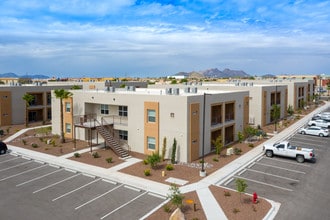 Sonoma Pointe Apartments in Las Cruces, NM - Foto de edificio - Building Photo
