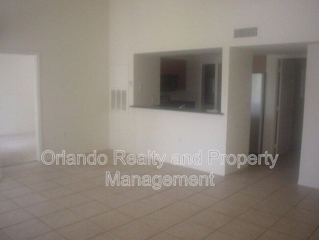 5005 City St in Orlando, FL - Building Photo - Building Photo