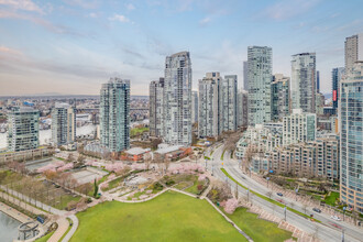 West One in Vancouver, BC - Building Photo - Building Photo