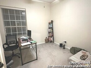 1902 Estonia Cove in San Antonio, TX - Foto de edificio - Building Photo