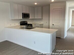 809 Day Break in New Braunfels, TX - Building Photo - Building Photo