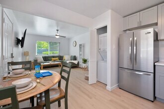 The Grove in Orangevale, CA - Foto de edificio - Building Photo