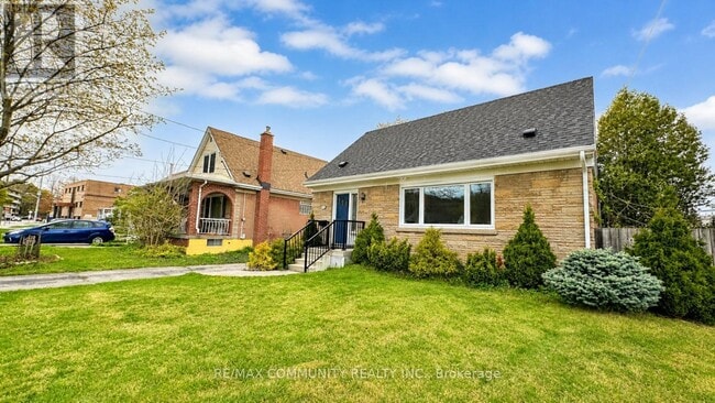 386 Whitney Ave in Hamilton, ON - Building Photo - Building Photo