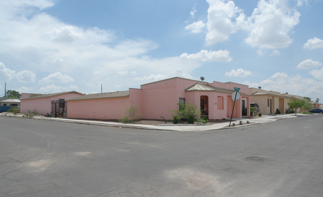 261 W Laguna St in Tucson, AZ - Foto de edificio - Building Photo