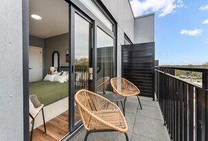 857 Communipaw Ave in Jersey City, NJ - Building Photo