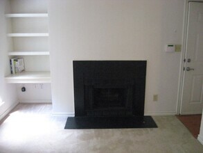 12155 Penderview Terrace in Fairfax, VA - Building Photo - Building Photo