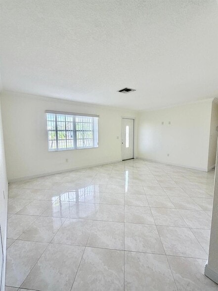 2594 West End Rd in West Palm Beach, FL - Building Photo - Building Photo