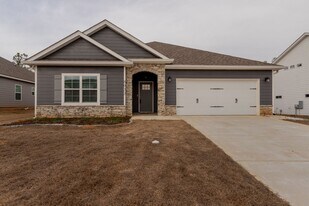 8033 Barton Dr in Columbus, GA - Building Photo